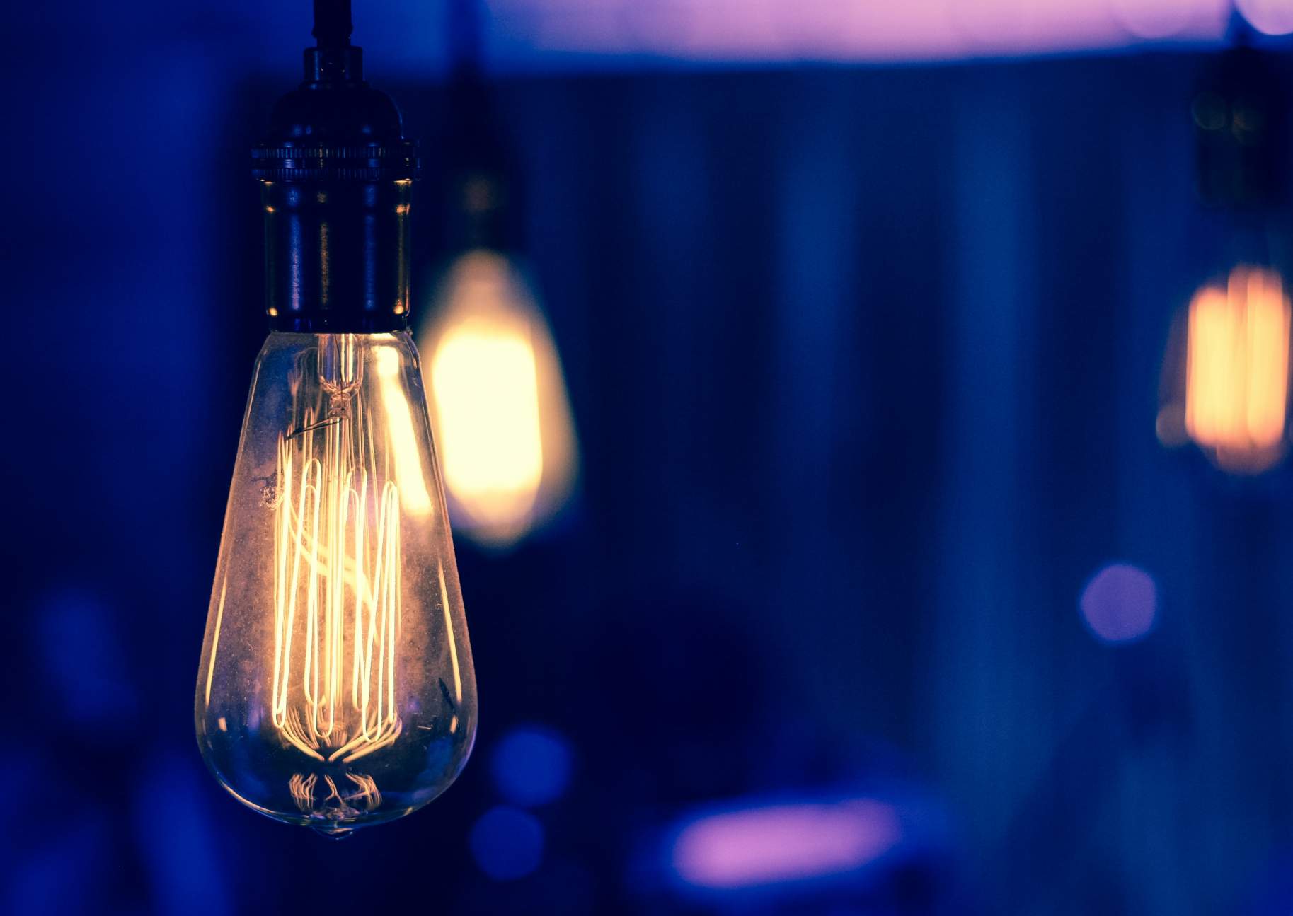 www.cloverdx.comhubfslightbulb to signify digital innovation-1